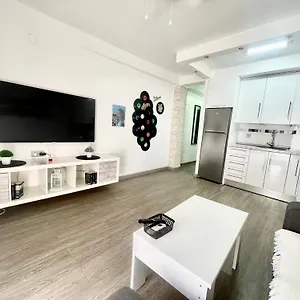 Kira , Nerja España