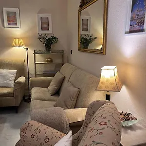 Con Encanto Muy Centrico En Pilatos Ideal Pareja Sevilla